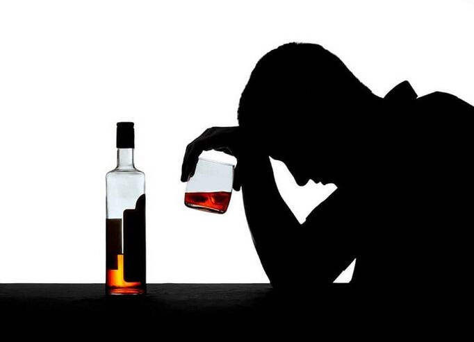 alkol bağımlılığı olan bir adam içmeyi bırakmaya nasıl yardımcı olur