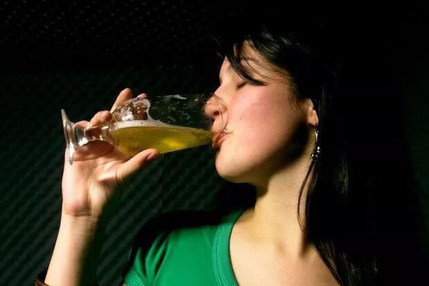 kadın bira alkolizmi